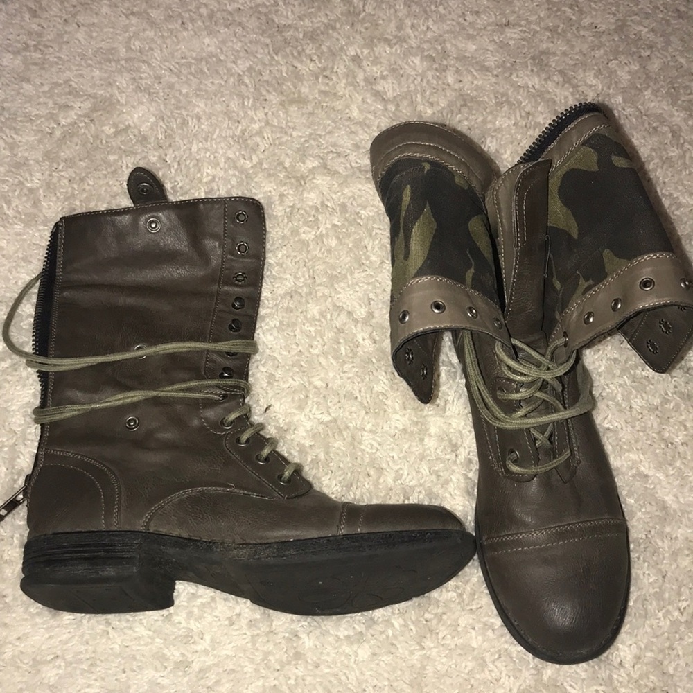 8.5 combat boots Steve Madden. New condition.